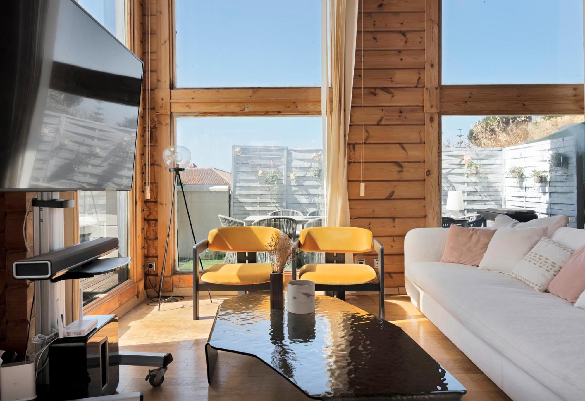 Increible Villa De Madera Con Vistas Al Mar Алхесирас Екстериор снимка